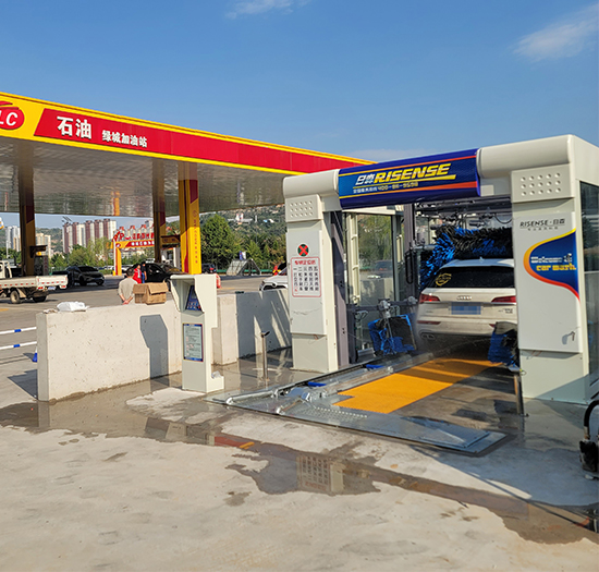陕西加油站安装日森隧道式洗车机
