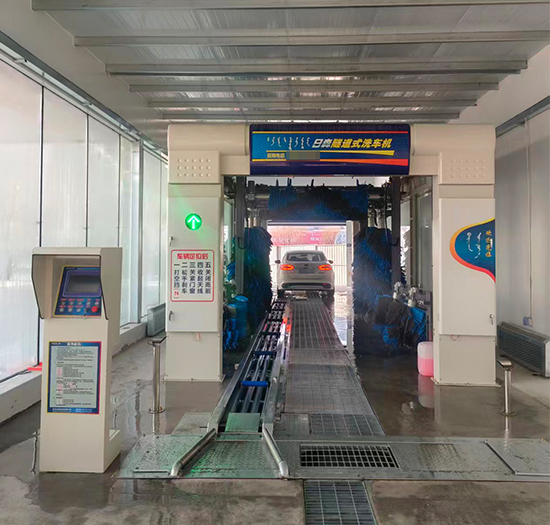 内蒙古加油站安装日森隧道式洗车机